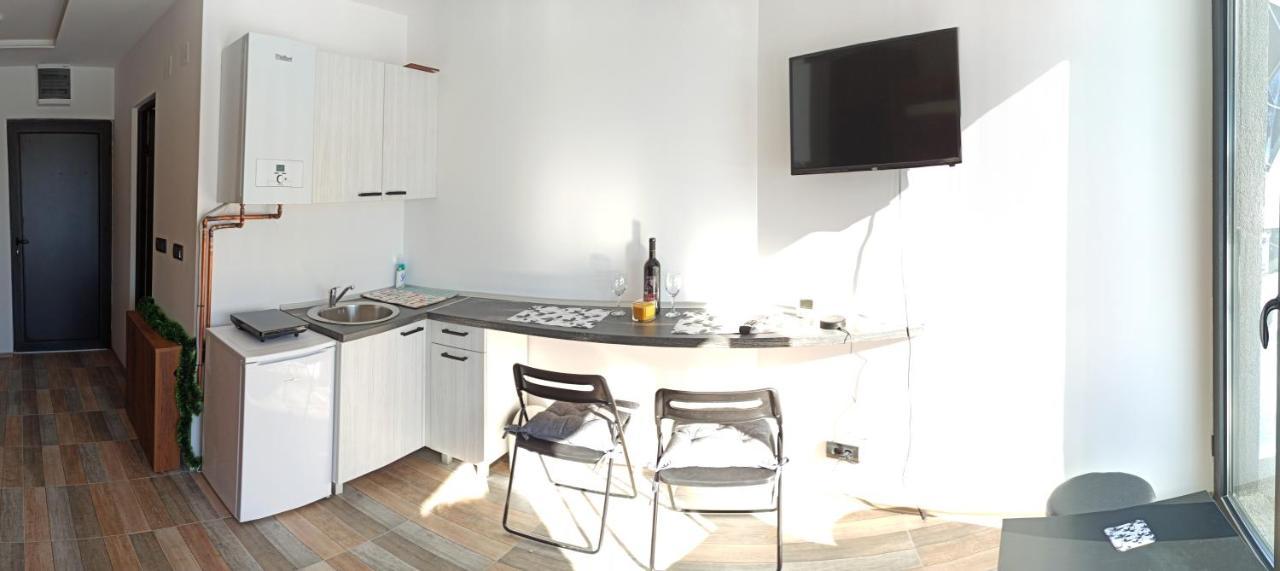 Lastin Put Apartment *